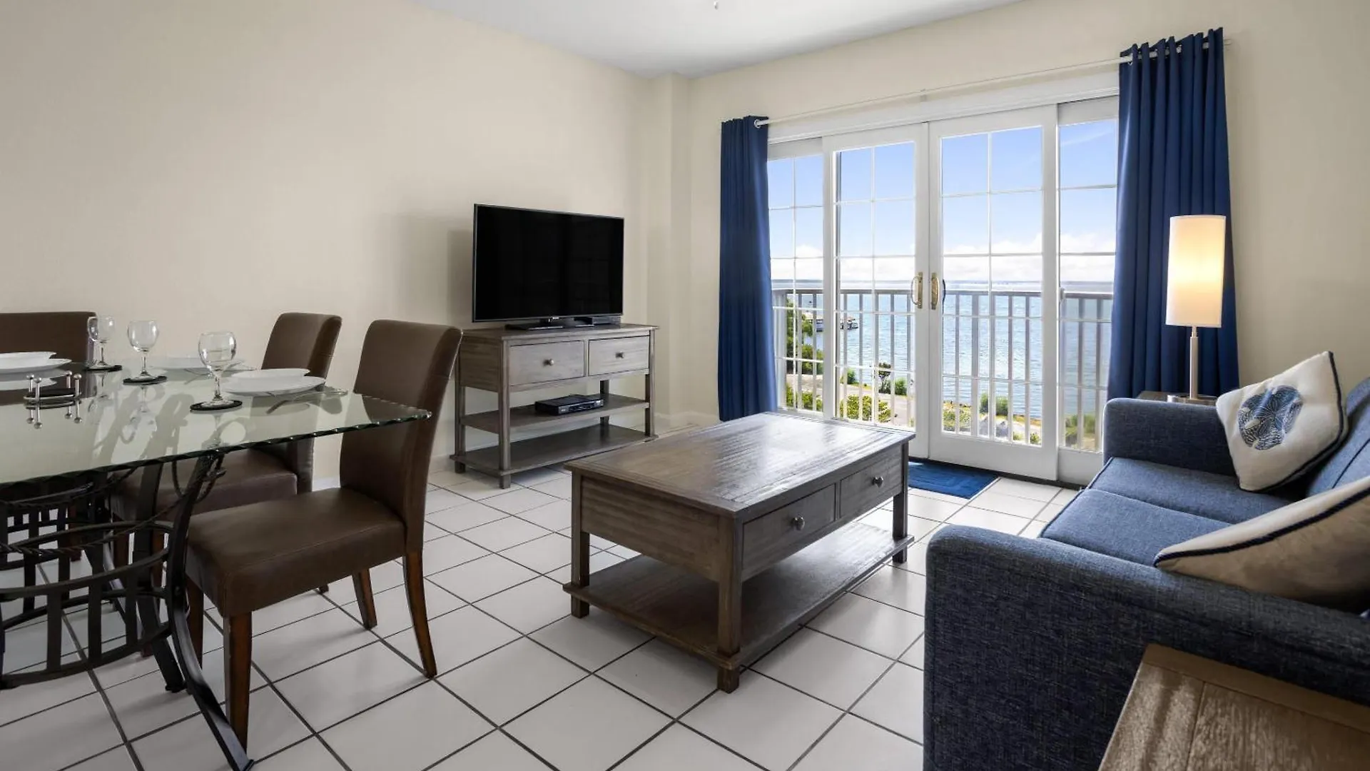 Coconut Malorie Resort Hotel, Ascend Hotel Collection Ocean Stadt