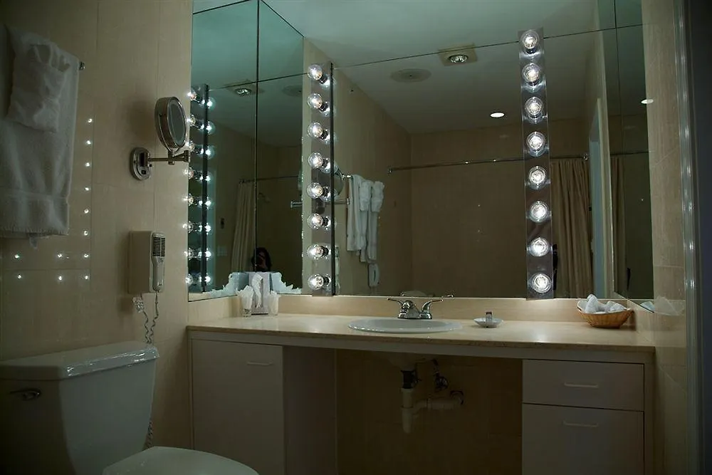 ***  Coconut Malorie Resort Hotel, Ascend Hotel Collection Ocean Stadt USA