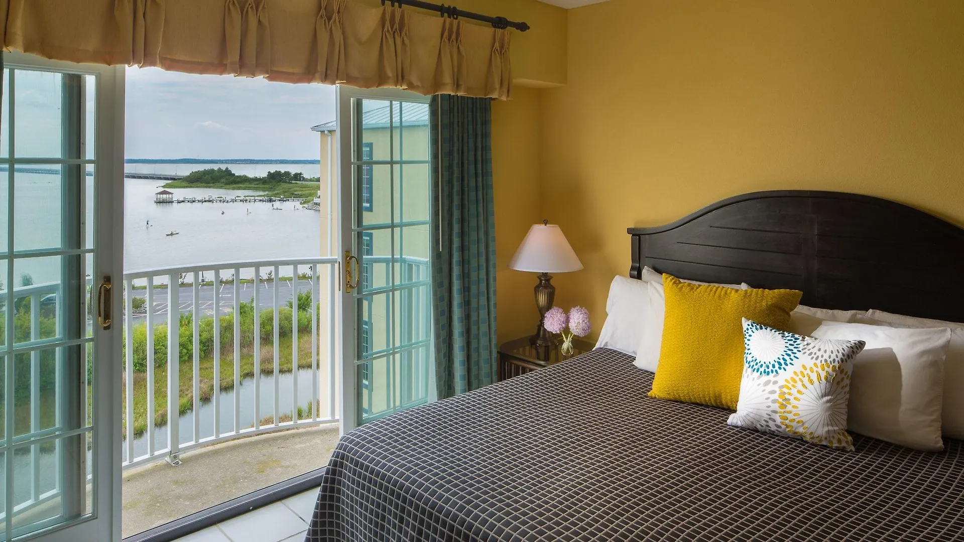 Coconut Malorie Resort Hotel, Ascend Hotel Collection Ocean City