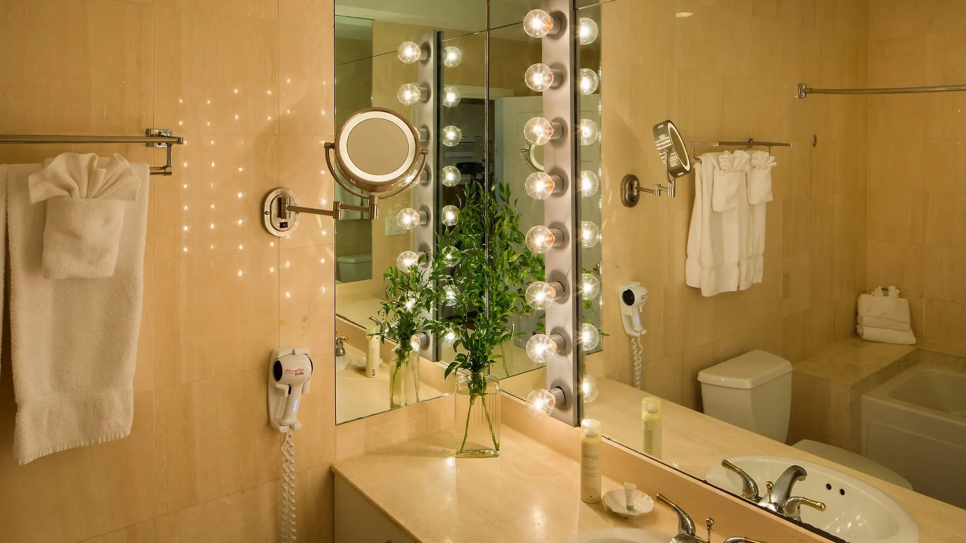 Coconut Malorie Resort Hotel, Ascend Hotel Collection Ocean City